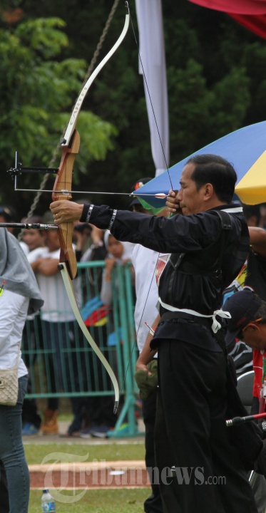 Presiden Jokowi Mengikuti Kejuaraan Panahan Bogor Open 2017