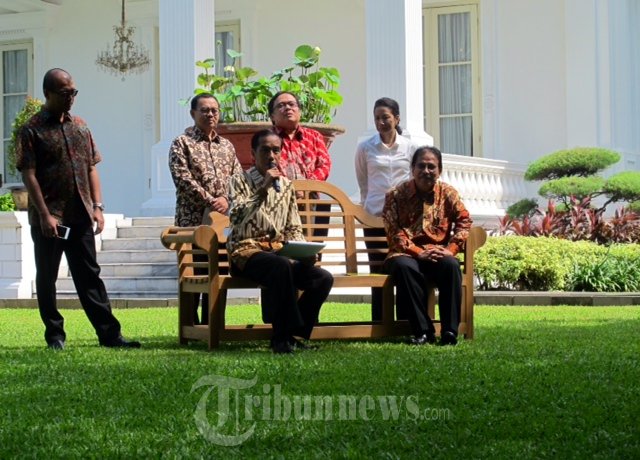 Presiden Jokowi Umumkan Penurunan Harga BBM