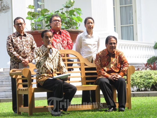 Presiden Jokowi Umumkan Penurunan Harga BBM