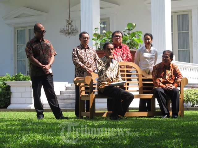 Presiden Jokowi Umumkan Penurunan Harga BBM