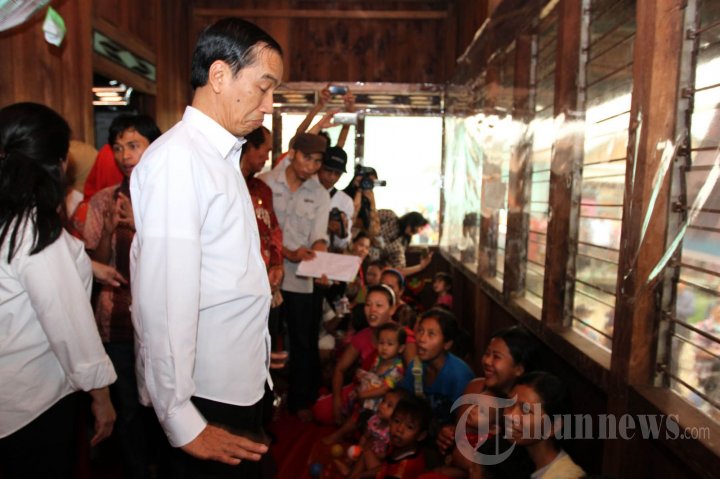 Presiden Kunjungi Rumah Evakuasi Balita
