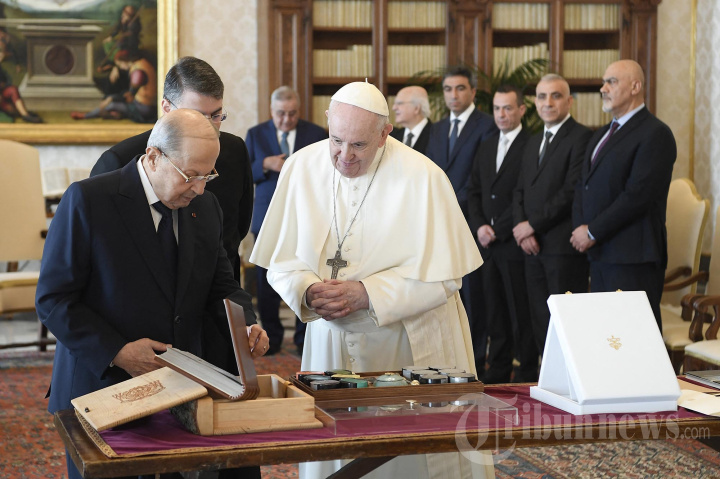 Presiden Lebanon Michel Aoun Audiensi ke Paus Fransiskus