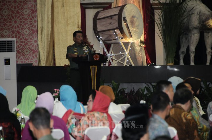 Presiden RI Buka Puasa Bersama Prajurit TNI