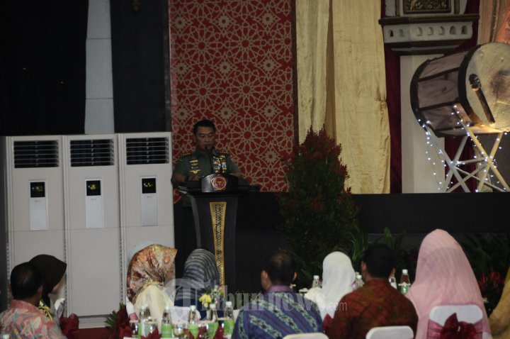 Presiden RI Buka Puasa Bersama Prajurit TNI