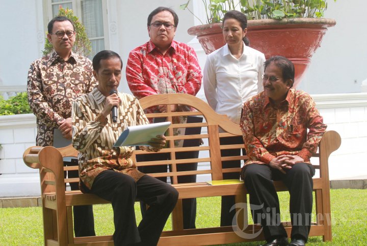 Presiden Umumkan Penurunan Harga BBM