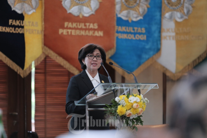 Prof Ova Emilia Jadi Rektor UGM 2022-2027