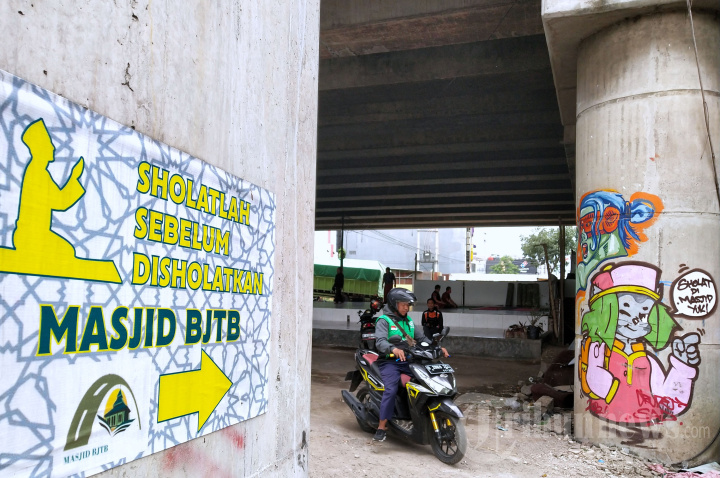 Masjid Bawah Jembatan Tol Buahbatu (BJTB) dalam Proses Penyelesaian