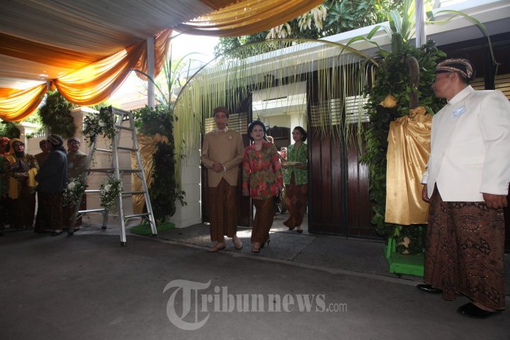 Prosesi Siraman Gibran dan Selvi Putra Presiden Jokowi