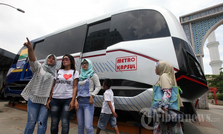 Prototype Light Rail Transit (LRT) Metro Kapsul Dipamerkan di Al