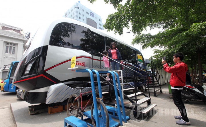 Prototype Light Rail Transit (LRT) Metro Kapsul Dipamerkan di Al