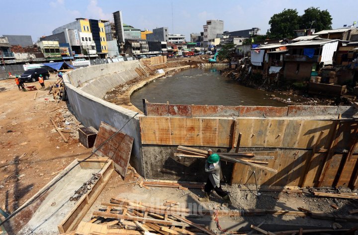 Proyek Normalisasi Kali Ciliwung Terus Dikebut