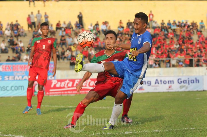 PSIS Semarang vs Persibat Batang di Laga ISC