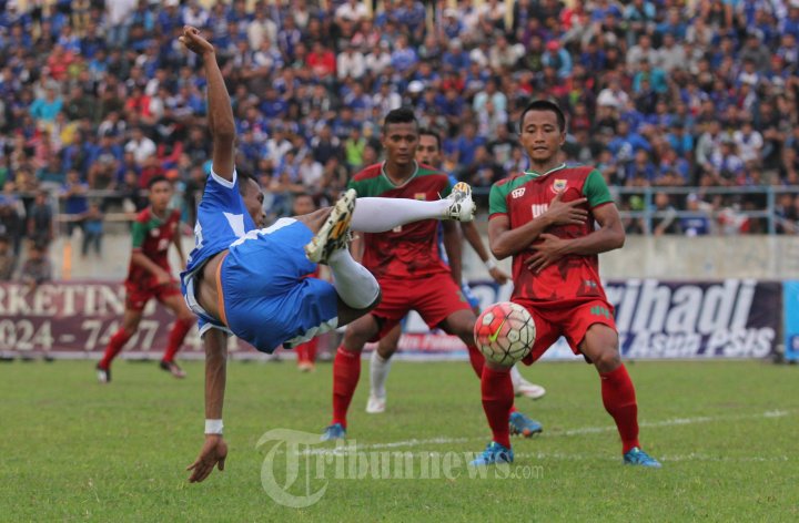 PSIS Semarang vs Persibat Batang di Laga ISC