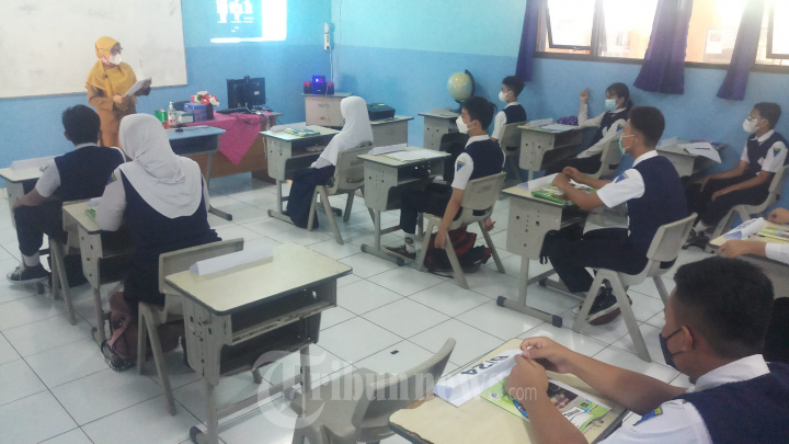 PTM Pelajar SMP Kota Tangerang Ketat Prokes Covid-19