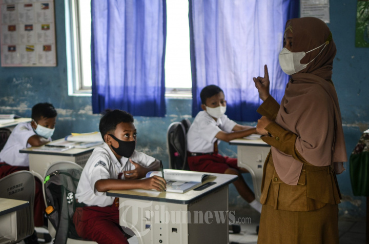 PTM SDN 232 Pelembang Dengan Prokes 5 M