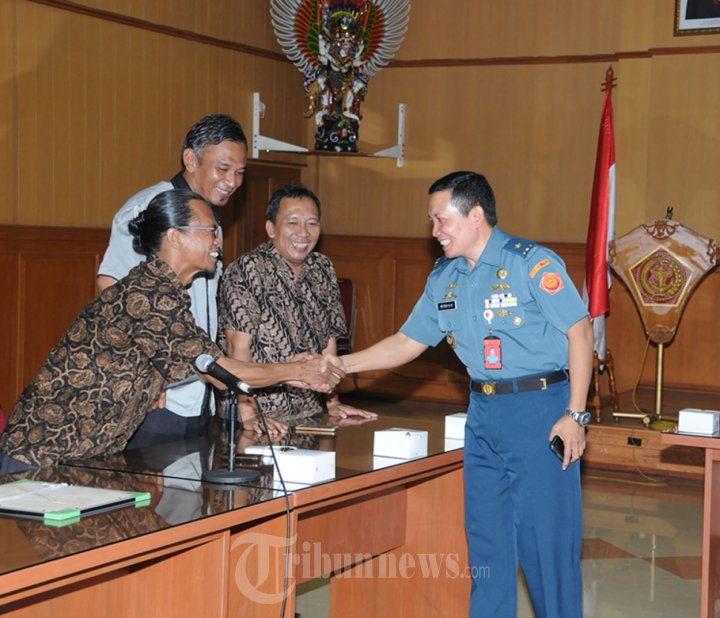 Puspen TNI Terima Piagam Penghargaan Elshinta