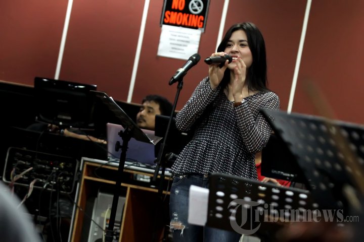 Raisa Berlatih untuk Konser SATU Indonesia