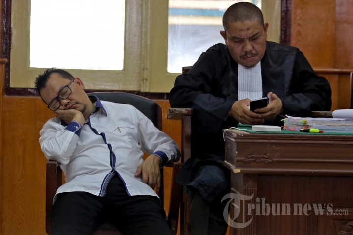 Ramadhan Pohan Tertidur Lelap