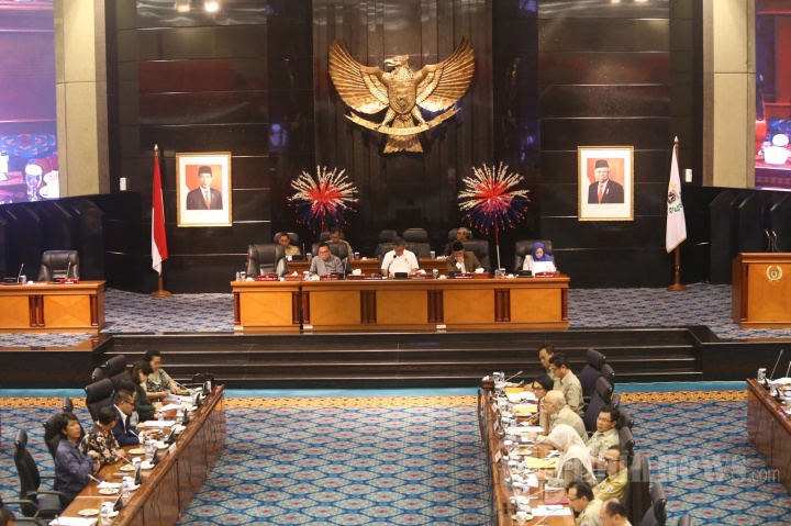 Rapat Bahas Raperda APBD DKI Jakarta TA 2020