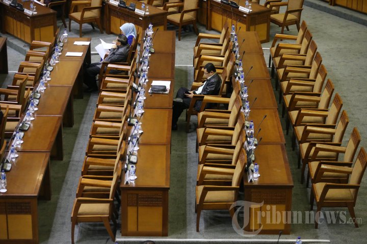 Rapat Paripurna Penetapan APBN 2015