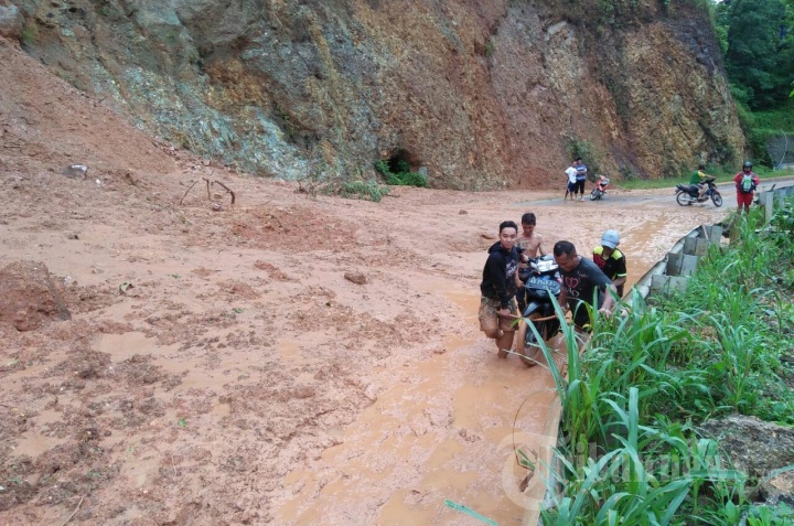 Ratusan Warga Terisolir di Pacitan