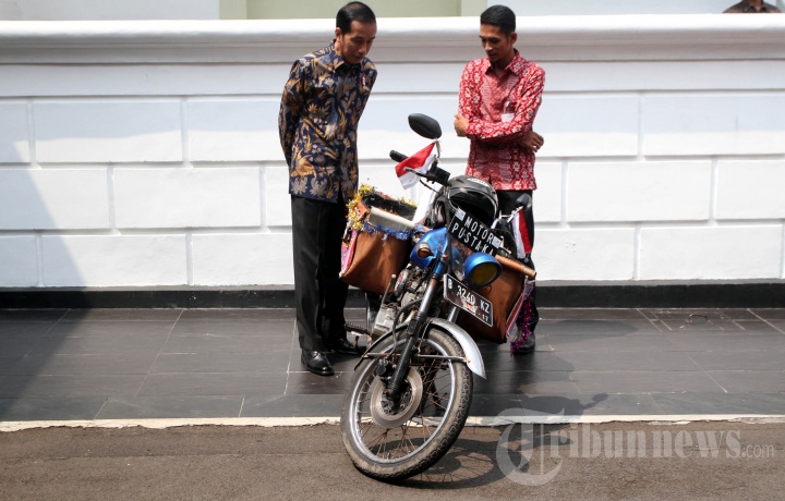 Rayakan Hardiknas, Jokowi Temui Pegiat Literasi Inspiratif
