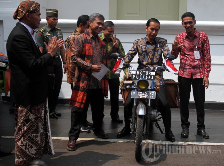 Rayakan Hardiknas, Jokowi Temui Pegiat Literasi Inspiratif