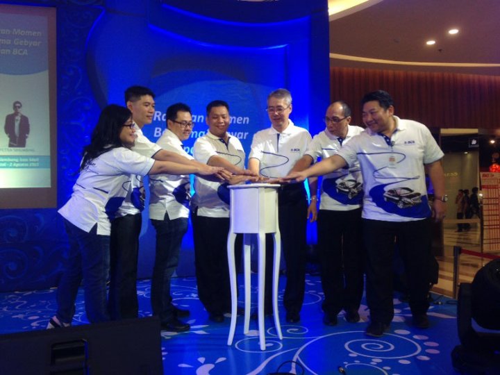 rayakan-momen-bersama-gebyar-tahapan-bca-di-palembang_20150804_182914.jpg