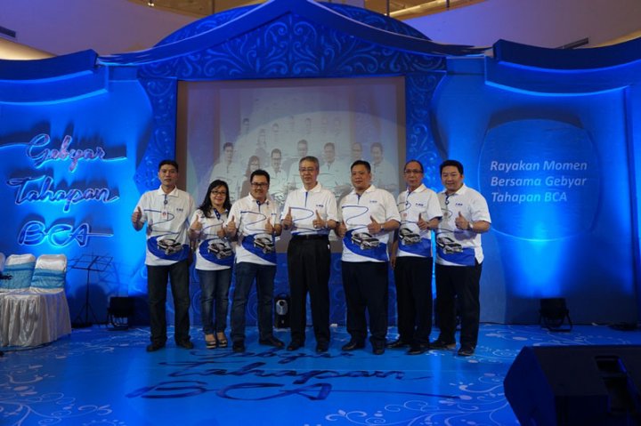 rayakan-momen-bersama-gebyar-tahapan-bca-di-palembang_20150804_183620.jpg