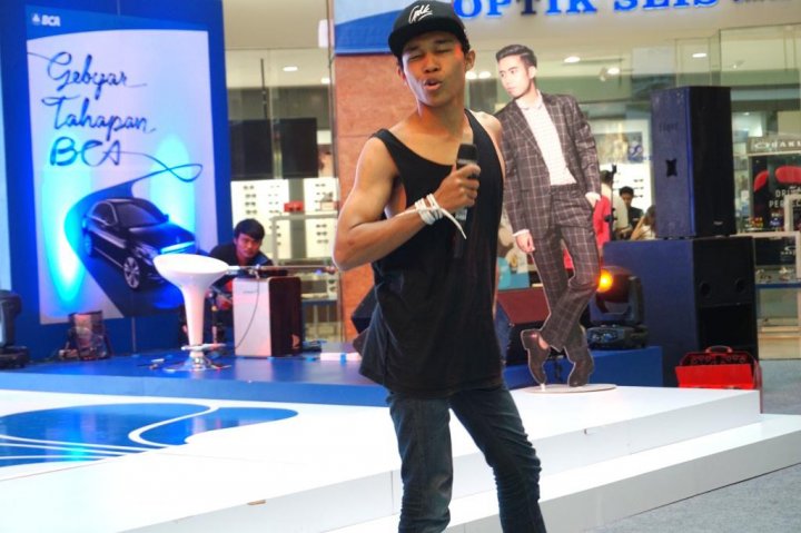 rayakanmomengebyartahapan-bca-mal-ska-pekanbaru_20150828_185024.jpg