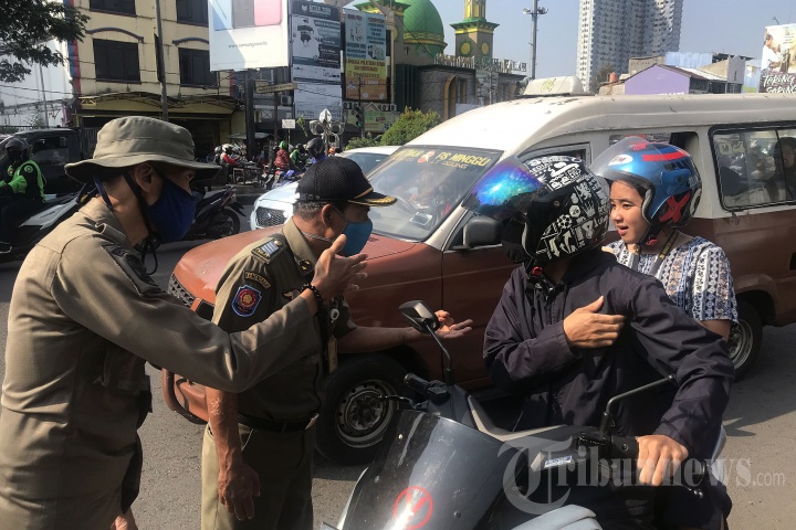 Razia Masker di Depok