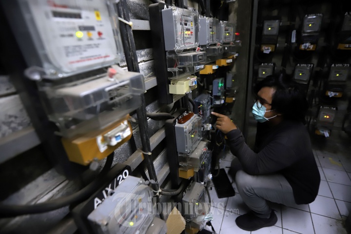 Rencana Pemerintah Bebaskan Biaya Tarif Listrik 450 VA dan 900 V