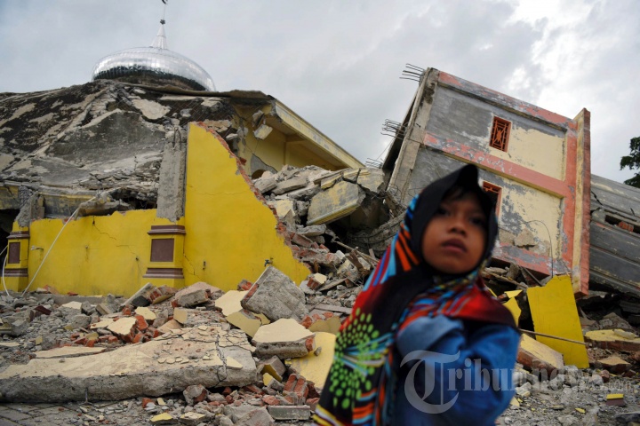 Reruntuhan Akibat Gempa Aceh