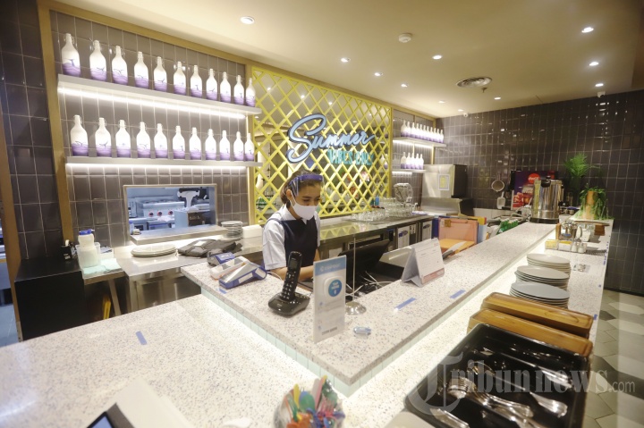 Restoran Diperbolehkan Melayani Makan di Tempat