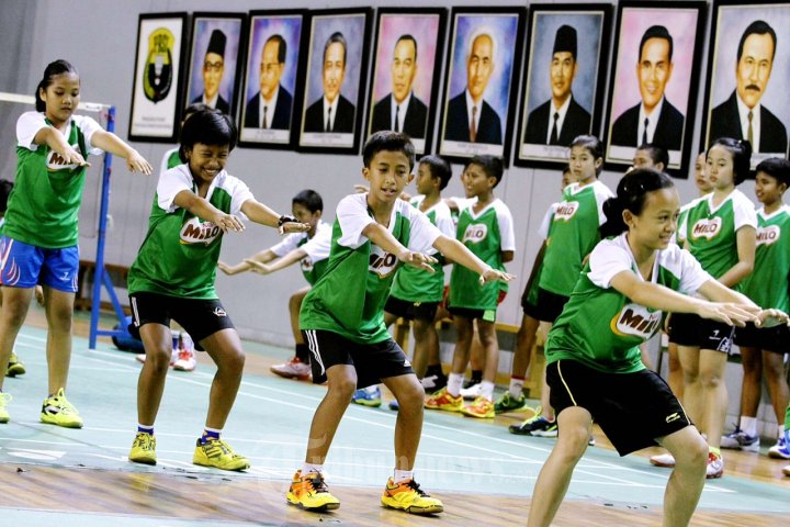 Rexi Mainaky Latih Peserta Grand Final Milo School Competition 2