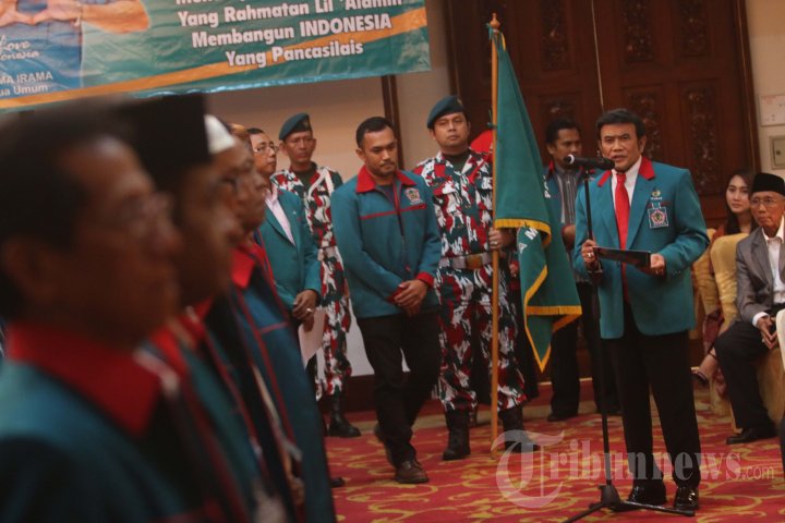 Rhoma Irama Lantik Petinggi Partai Idaman