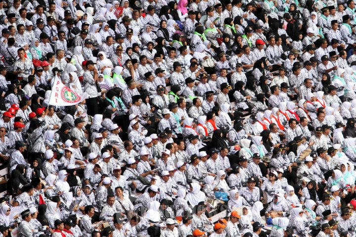 Ribuan Guru Hadiri Perayaan HUT PGRI Di GBK