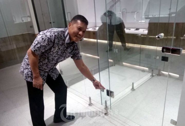 Ribuan Model dan Aksesoris Pintu Ada di Showroom Dekkson