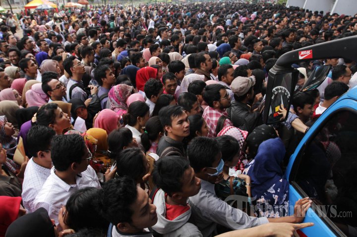 Ribuan Pelamar Padati Job Fair