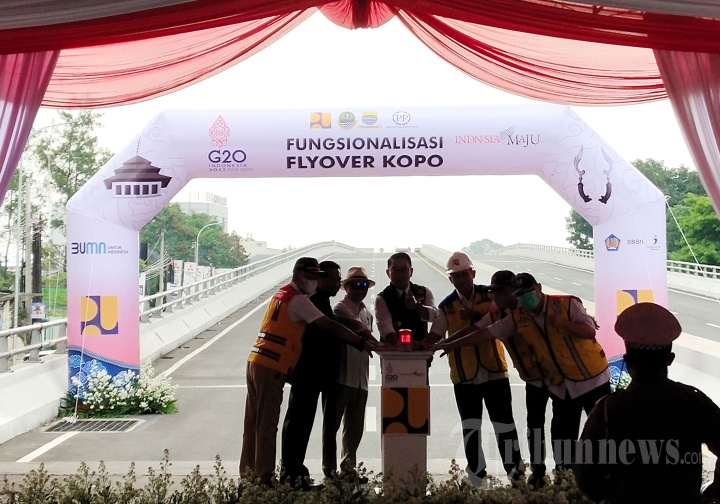Ridwan Kamil Resmikan Flyover Kopo