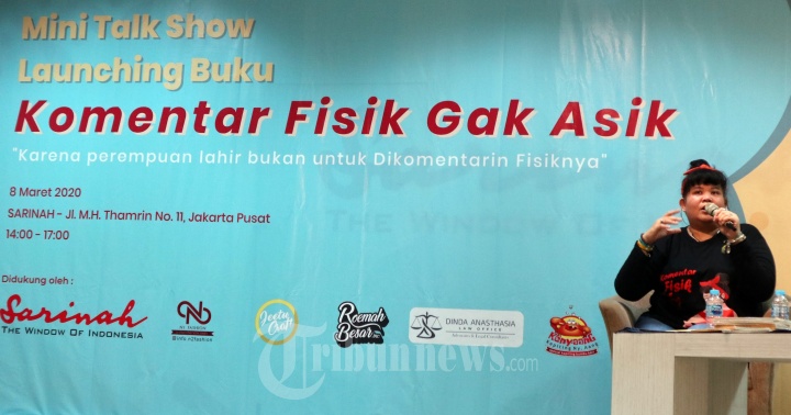 Ririe Bogar Luncurkan Buku Komentar Fisik Gak Asik