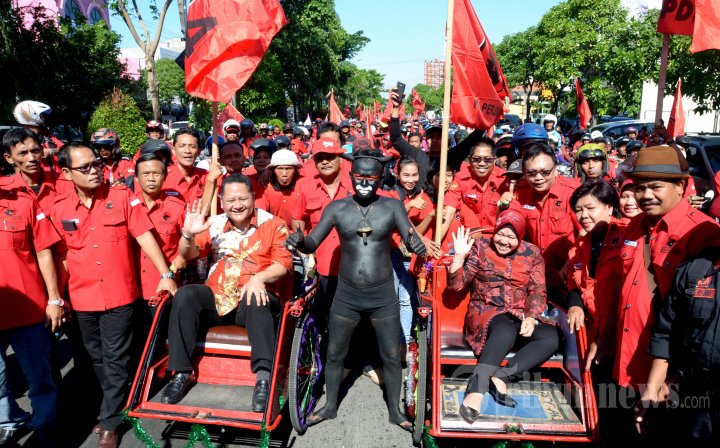 Risma-Wisnu Daftar Pilwali Surabaya