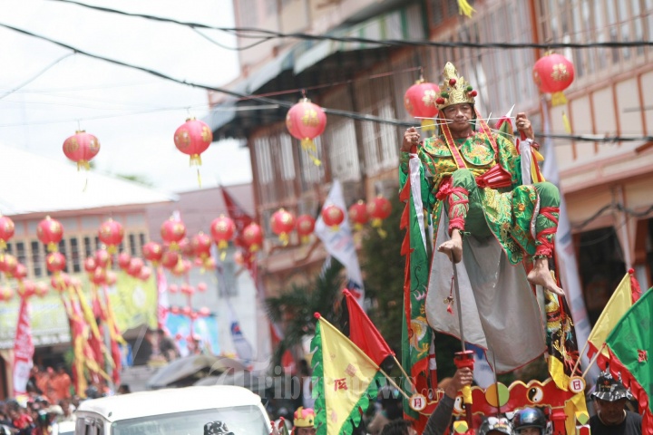 Ritual Cuci Jalan Jelang Cap Go Meh Singkawang