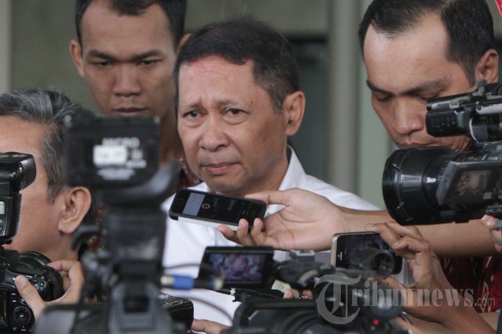 RJ Lino Tidak Ditahan KPK