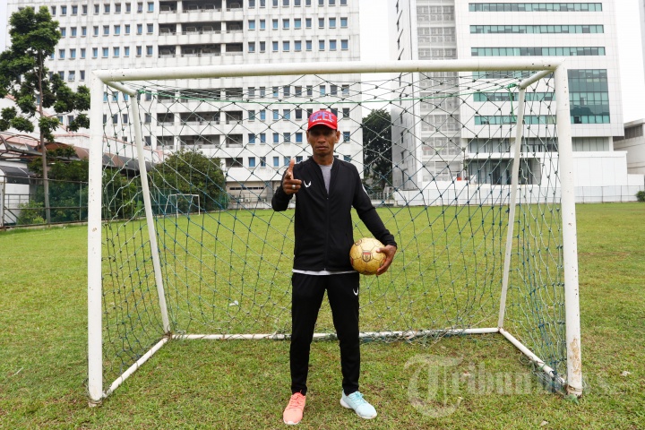 Rochy Putiray Bicara Sepakbola Nasional