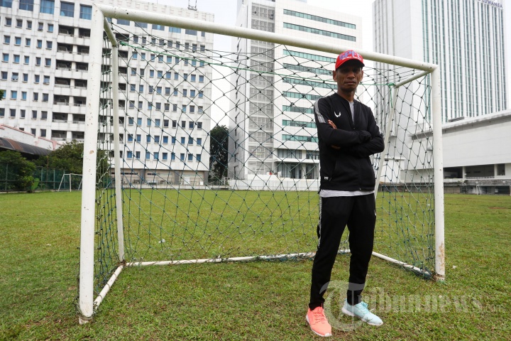 Rochy Putiray Bicara Sepakbola Nasional