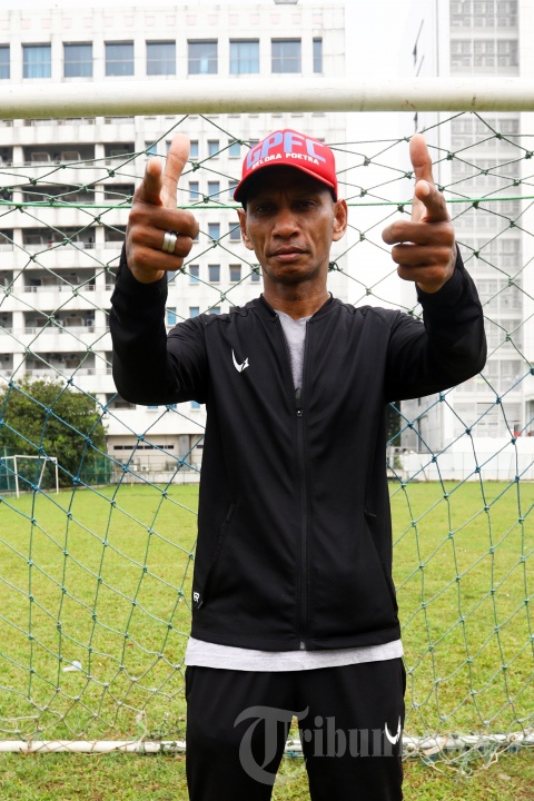 Rochy Putiray Bicara Sepakbola Nasional