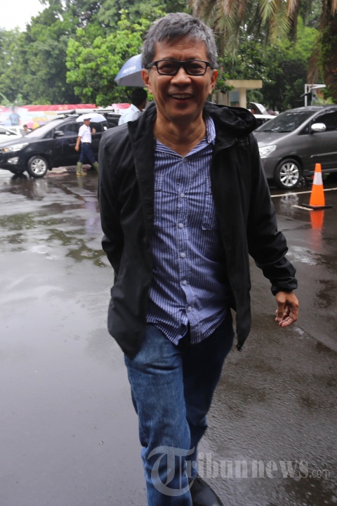Rocky Gerung Penuhi Panggilan Polda