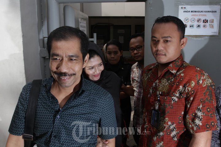Romi Herton dan Istri Dieksekusi ke Lapas
