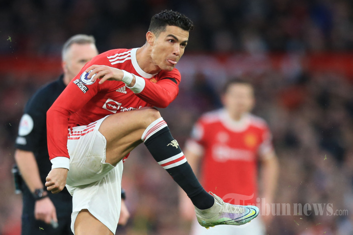 Ronaldo Hattrick, Manchester United Sikat Tottenham Hotspur 3-2